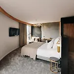 Hotel Golden Tulip Bezannes