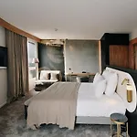 Golden Tulip 4*