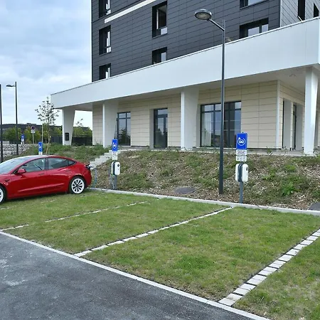 Golden Tulip Reims 4*