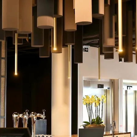 Golden Tulip Bezannes ホテル 4*