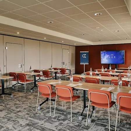 Golden Tulip Reims 4* Bezannes