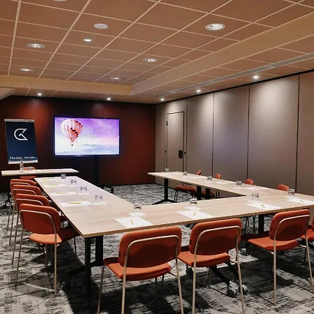 Golden Tulip Bezannes