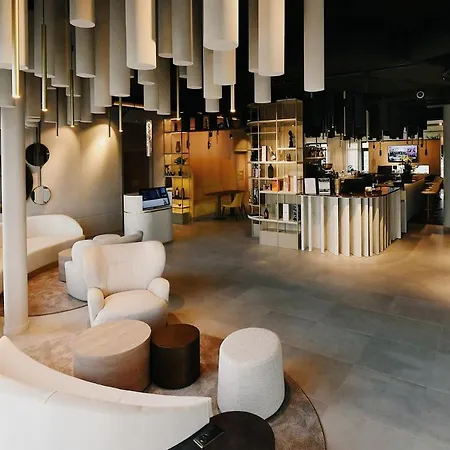 Golden Tulip Reims 4*