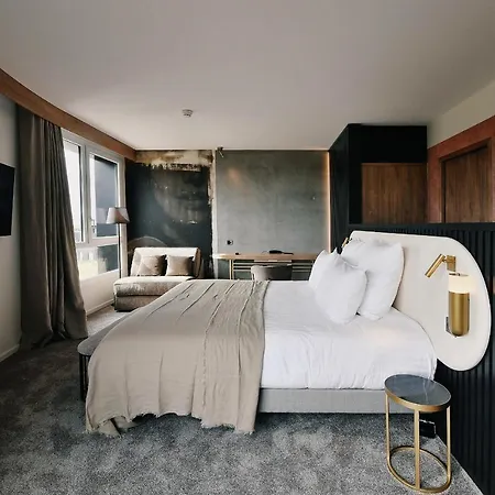 Hotel Golden Tulip Bezannes