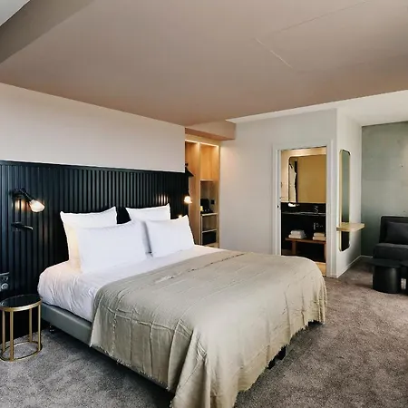 Golden Tulip Reims 4*