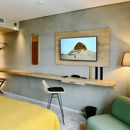 Golden Tulip Bezannes فندق رانس