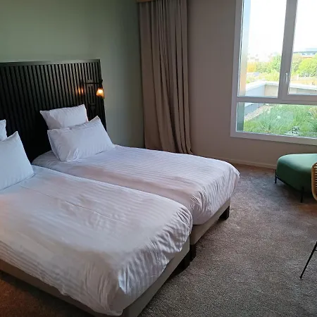 Golden Tulip Reims 4*