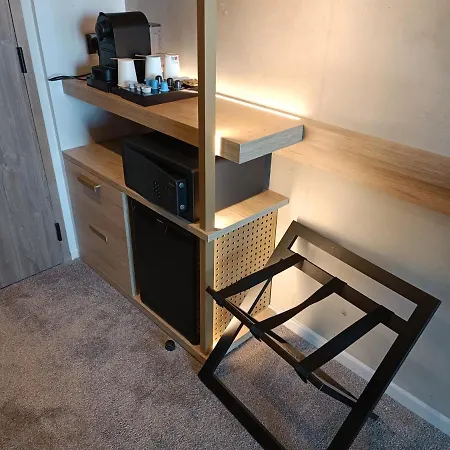 Hotel Golden Tulip Bezannes