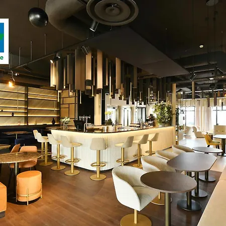 Golden Tulip Reims Hotel 4*