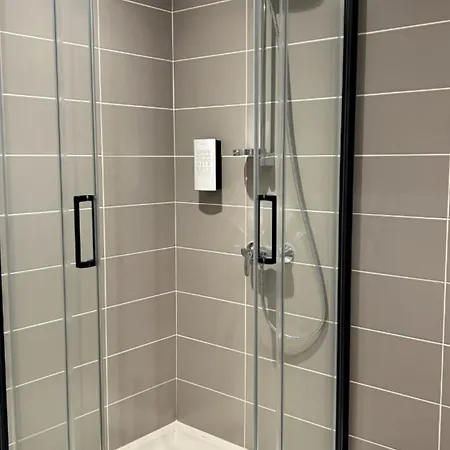 Szálloda Golden Tulip Bezannes Reims