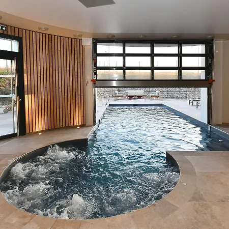 Golden Tulip Bezannes Reims