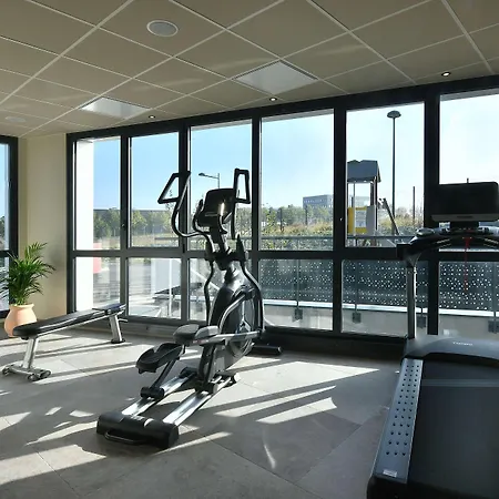 Golden Tulip Bezannes Reims