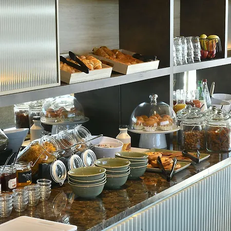 Hotel Golden Tulip Bezannes 4*