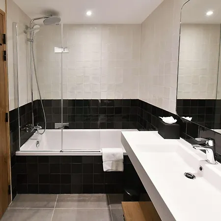 Golden Tulip Bezannes 4*