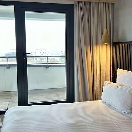 Golden Tulip Bezannes رانس