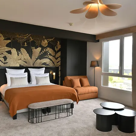 Golden Tulip Bezannes Hotel 4*