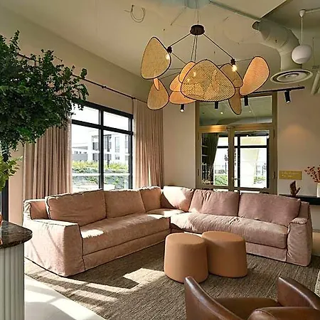 Golden Tulip 4*