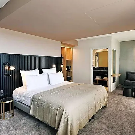 Golden Tulip Bezannes Ξενοδοχείο
