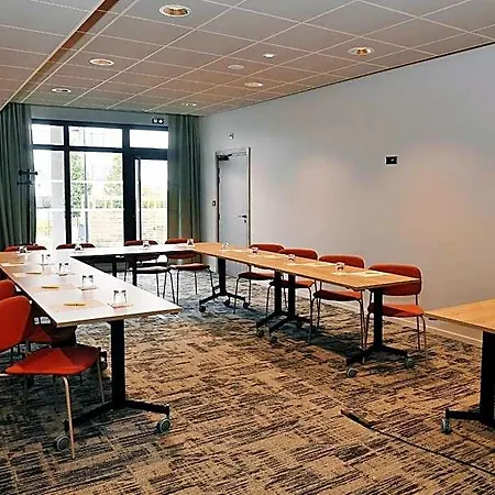 Golden Tulip Bezannes