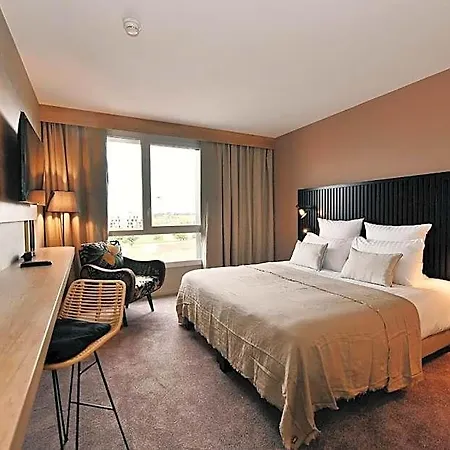 Golden Tulip Bezannes Ξενοδοχείο Ρενς