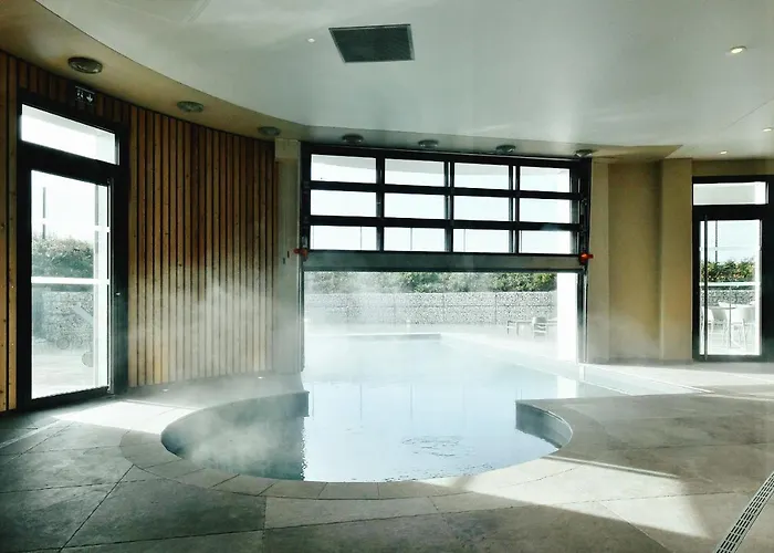 Szálloda Golden Tulip Bezannes 4*