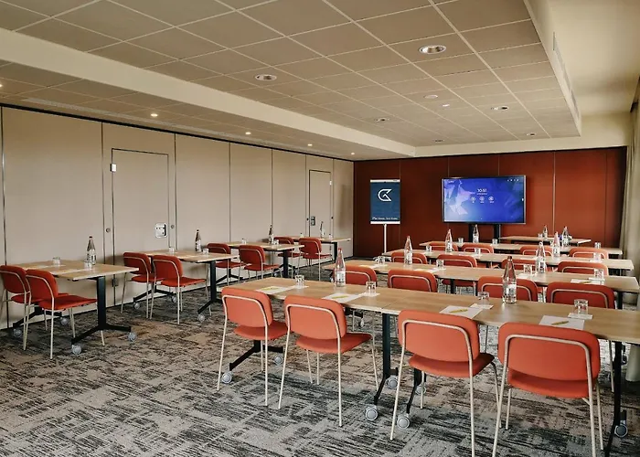 Golden Tulip Bezannes 4* رانس