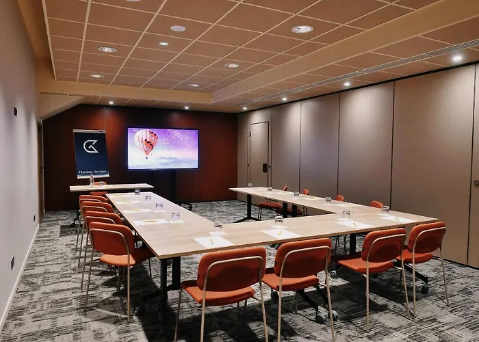 Golden Tulip Bezannes