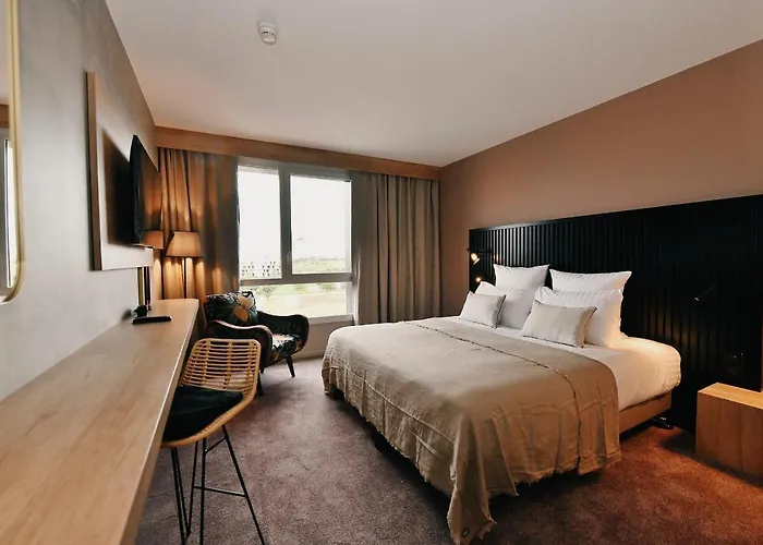 Golden Tulip Bezannes Szálloda