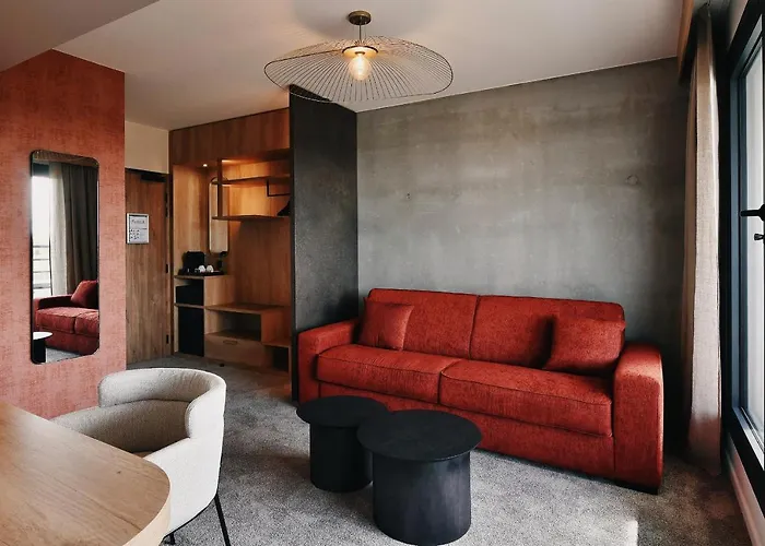 Szálloda Golden Tulip Bezannes