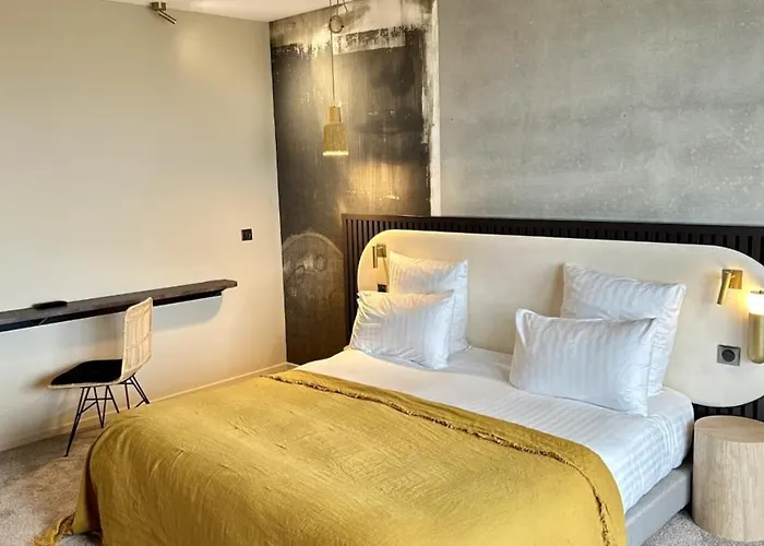 Szálloda Golden Tulip Bezannes 4*