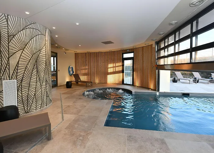 Golden Tulip Bezannes 4*