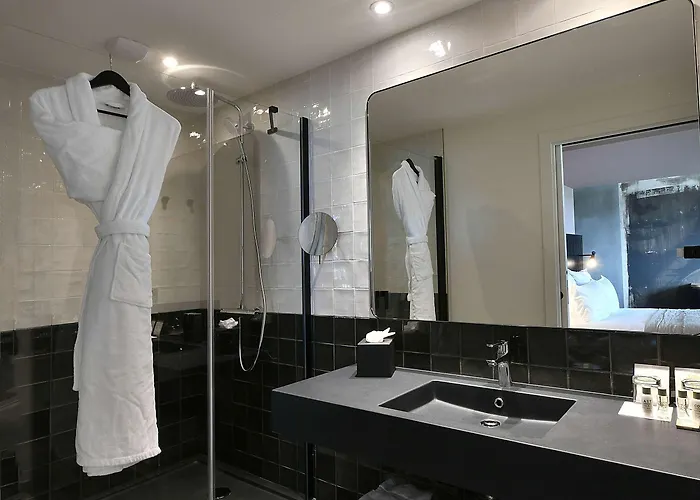 Golden Tulip Bezannes Hotel